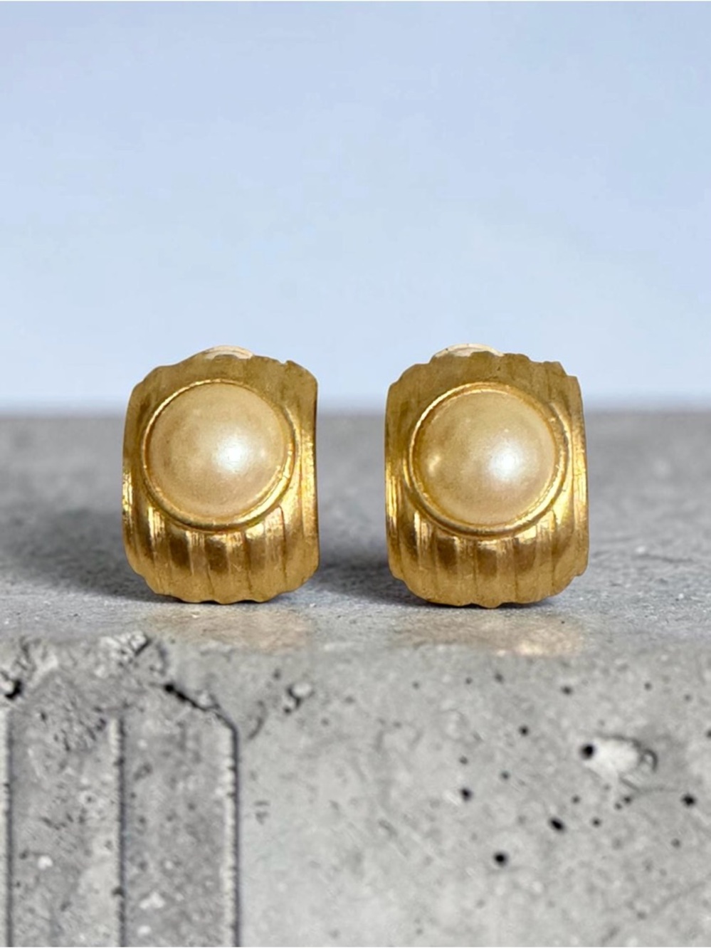 Vintage Ribbed Gold Tone Massive Faux Pearl Accent Clip-On Earrings